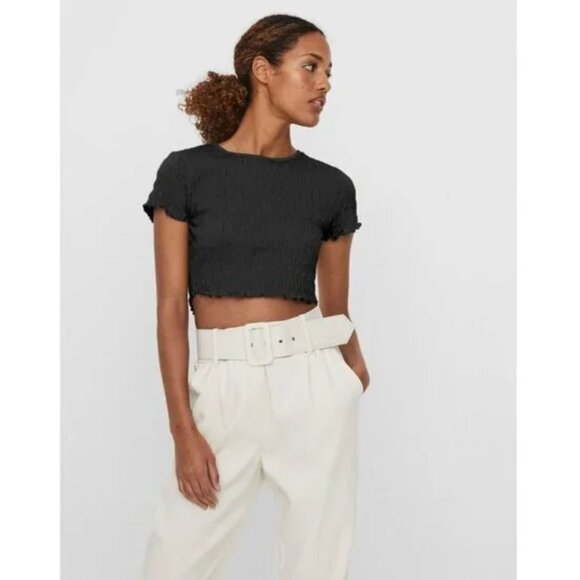 Vero Moda Tops - Vero Moda Scarlett Short Sleeve Smocked Crop Top Size XL